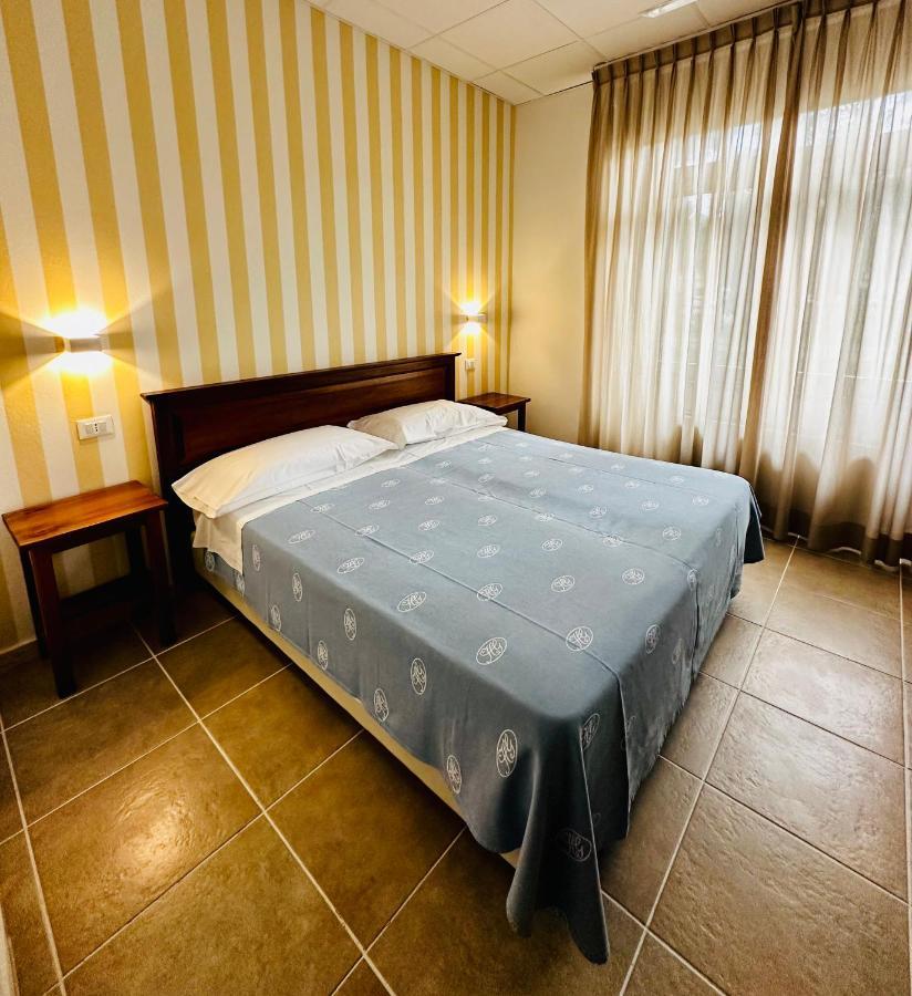 Hotel Giardino Follonica Exteriör bild
